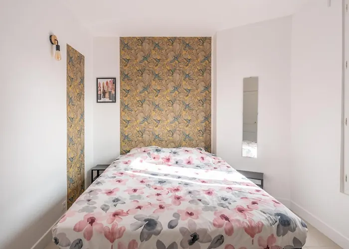 Cozy & Modern Flat Next To M12 Front Populaire